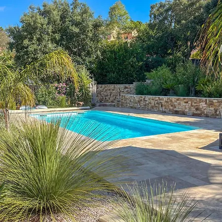 Stunning In Saint-raphael Casa vacanze