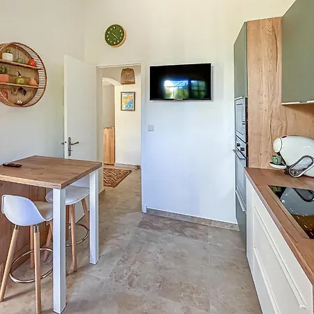 Casa vacanze Stunning In Saint-raphael *